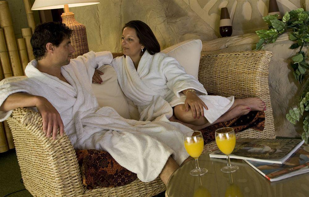 Tlh Carlton Hotel And Spa - Tlh Leisure And Entertainment Resort Torquay Kültér fotó
